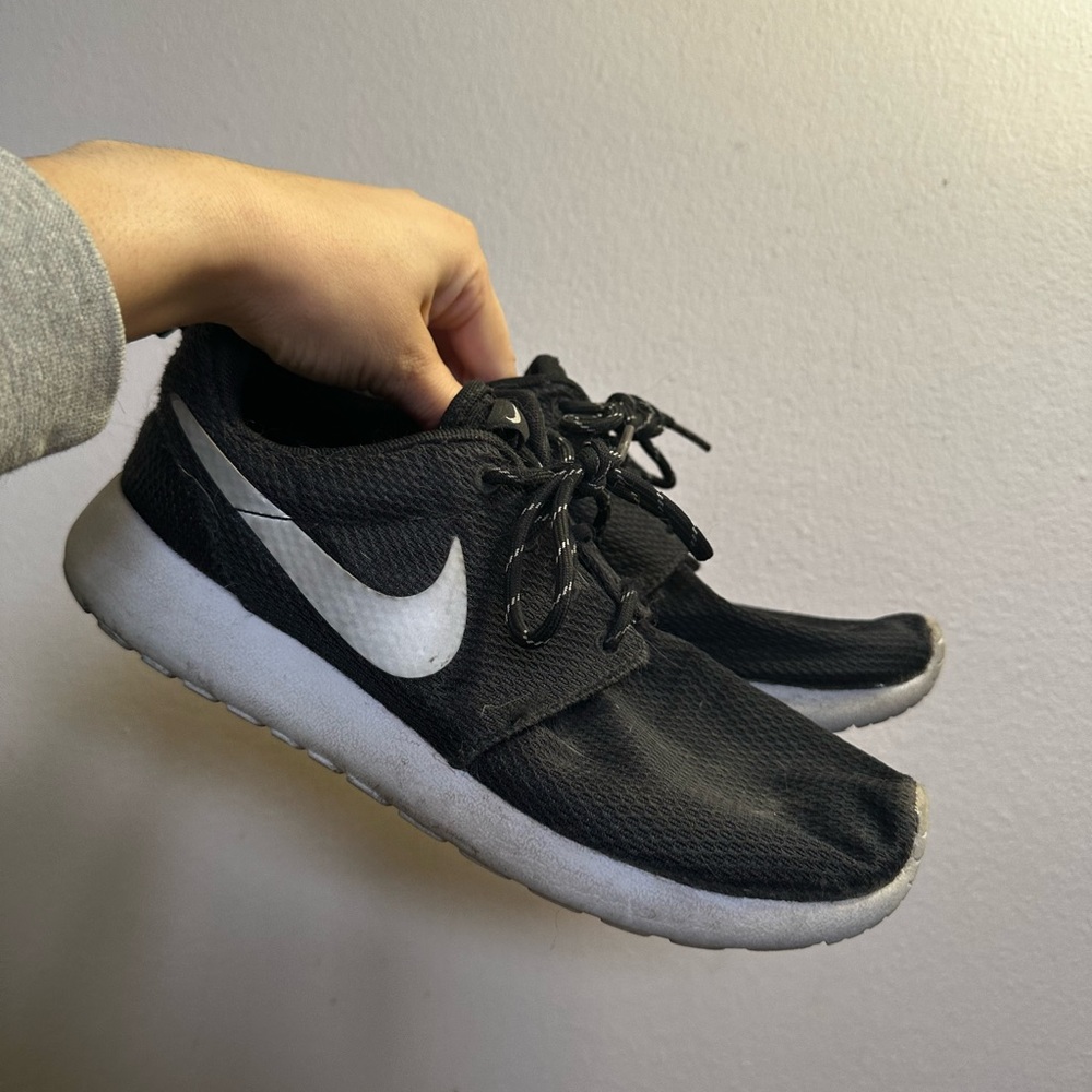 Black Nike